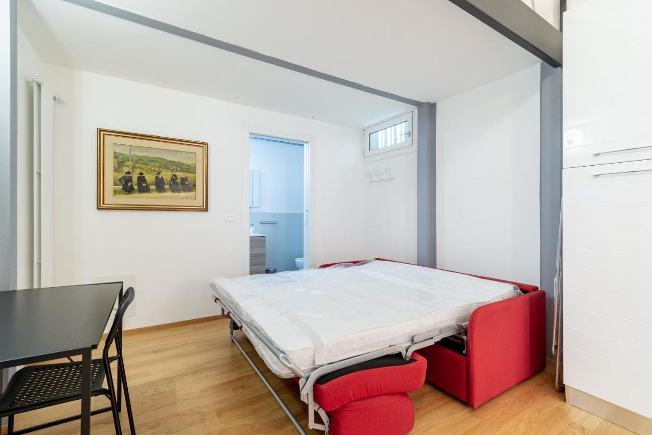 Gina Guest House Болоня Екстериор снимка