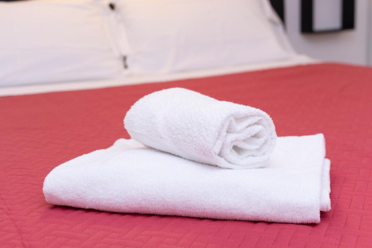 Gina Guest House Болоня Екстериор снимка